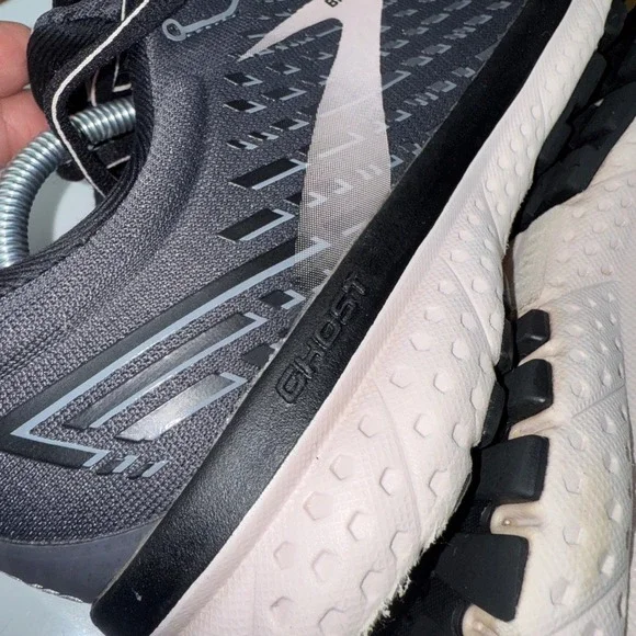 Brooks Ghost 13 Women's Running Shoes Gray Pink Size 8 Medium B NWVB - Picture 10 of 16